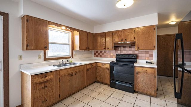E1990 STATE ROAD 54, Waupaca, WI 54981