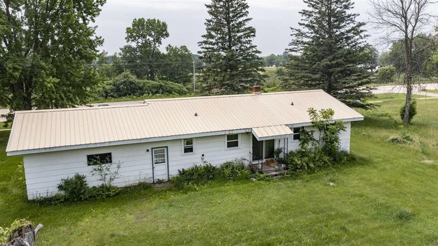 E1990 STATE ROAD 54, Waupaca, WI 54981