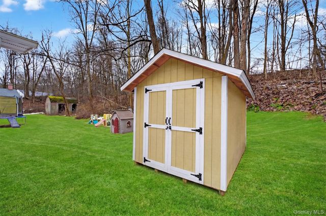 44 Legion Road, Poughkeepsie, NY 12601