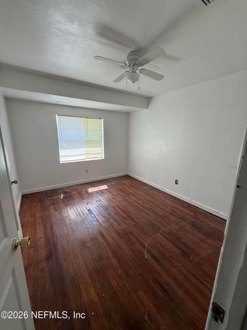 8384 DELAWARE Avenue, Jacksonville, FL 32208