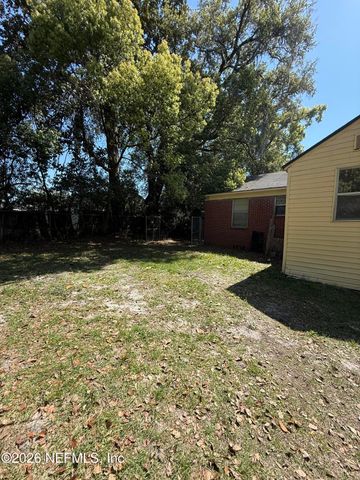 8384 DELAWARE Avenue, Jacksonville, FL 32208