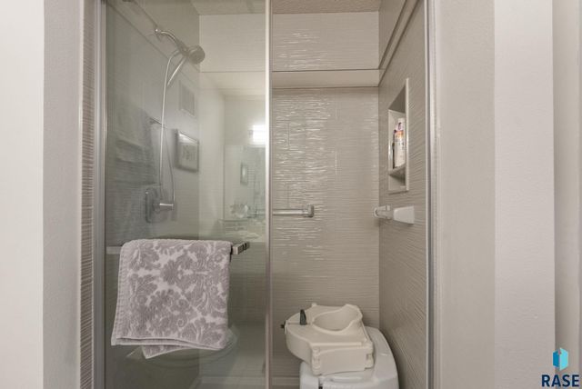 4609 S Oxbow Ave Avenue 202, Sioux Falls, SD 57106