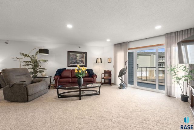 4609 S Oxbow Ave Avenue 202, Sioux Falls, SD 57106