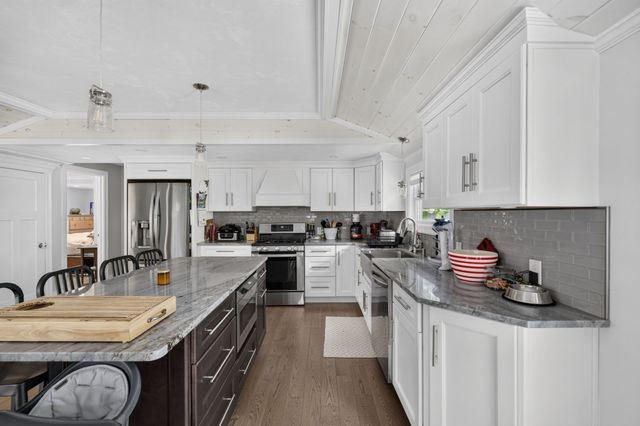 6 Ida Way, Freetown, MA 02702