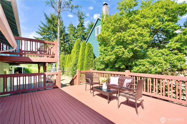 7718 NE 183rd St, Kenmore, WA 98028