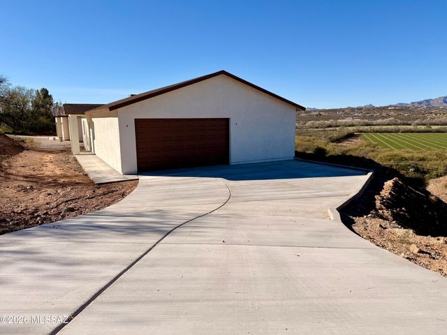 400 Cancun Corte Court, Rio Rico, AZ 85648