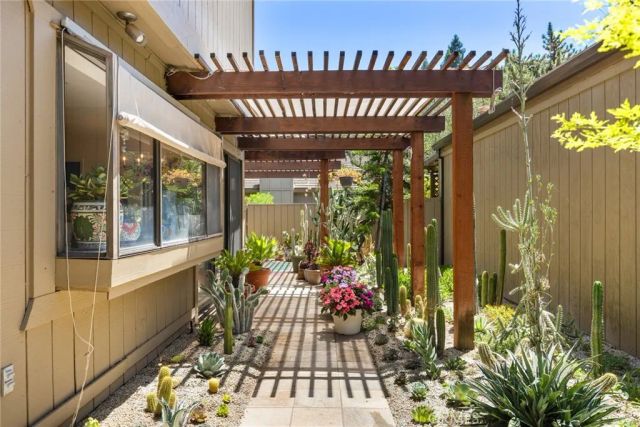 34 Pebblewood Pines Drive, Chico, CA 95926