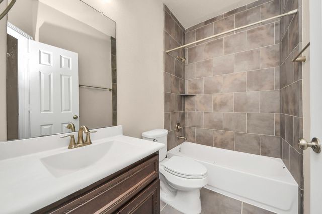 10606 Shadow Elm Court Court, Houston, TX 77043