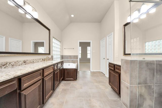 10606 Shadow Elm Court Court, Houston, TX 77043