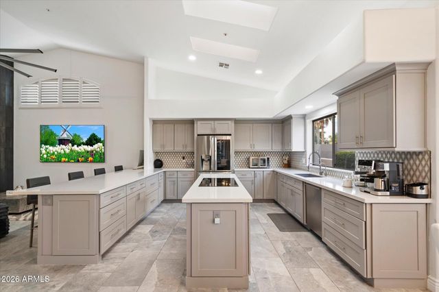 9550 E YUCCA Street, Scottsdale, AZ 85260