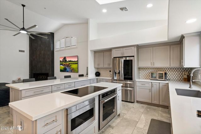 9550 E YUCCA Street, Scottsdale, AZ 85260