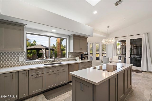 9550 E YUCCA Street, Scottsdale, AZ 85260