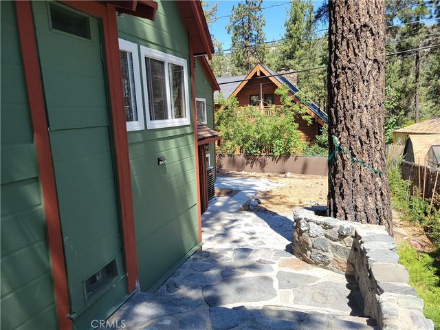 1116 Lark Road, Wrightwood, CA 92397