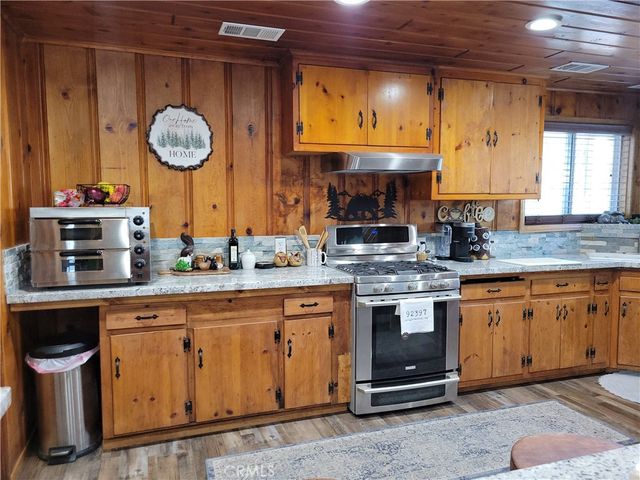 1116 Lark Road, Wrightwood, CA 92397