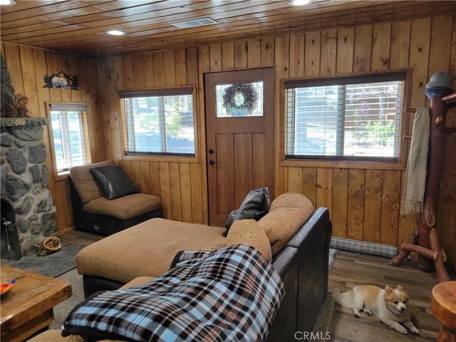 1116 Lark Road, Wrightwood, CA 92397
