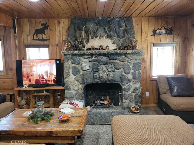 1116 Lark Road, Wrightwood, CA 92397