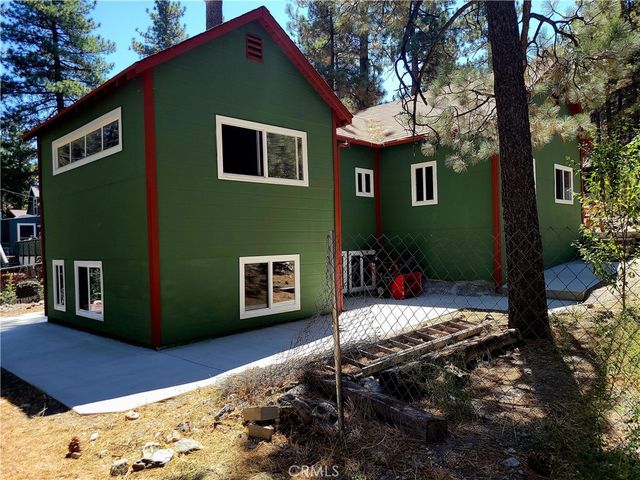 1116 Lark Road, Wrightwood, CA 92397