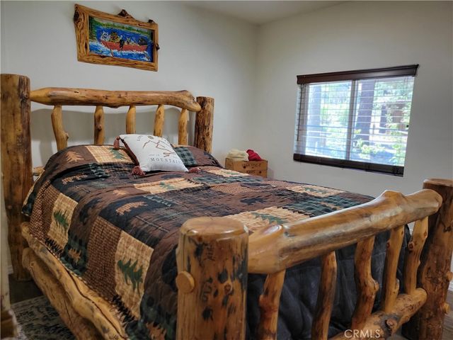 1116 Lark Road, Wrightwood, CA 92397