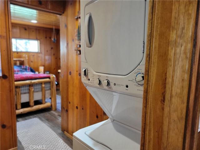 1116 Lark Road, Wrightwood, CA 92397