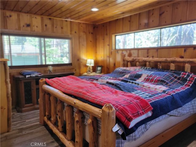 1116 Lark Road, Wrightwood, CA 92397