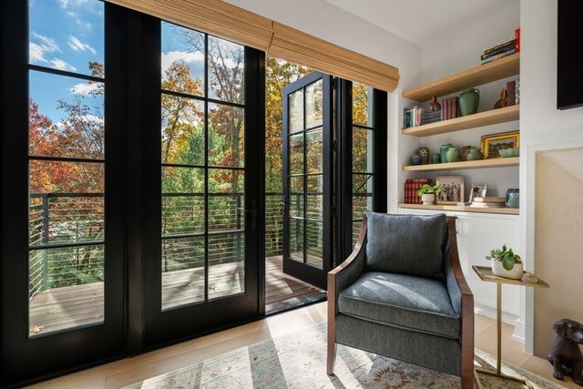 148 Weston Rd 208, Wellesley, MA 02482