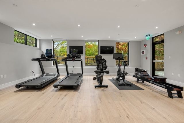 148 Weston Rd 208, Wellesley, MA 02482