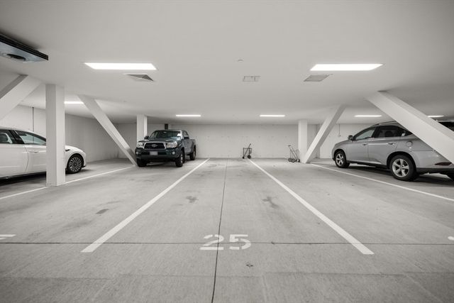 148 Weston Rd 208, Wellesley, MA 02482