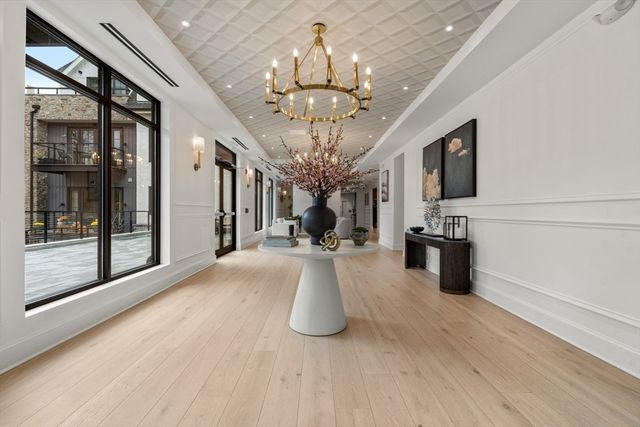 148 Weston Rd 208, Wellesley, MA 02482