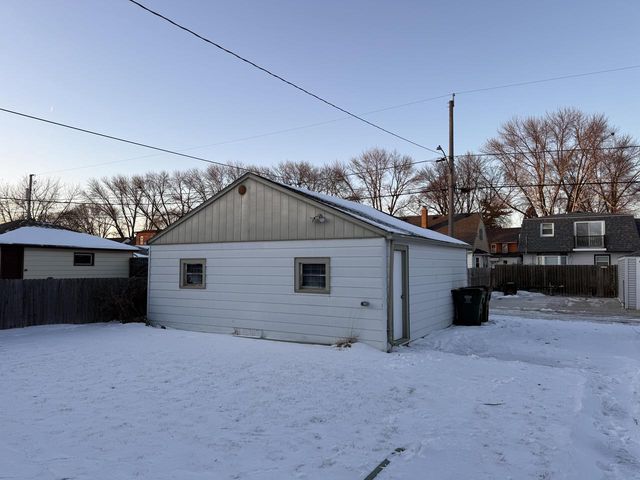 2730 E Armour AVENUE, Saint Francis, WI 53235
