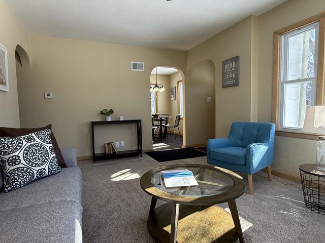 2730 E Armour AVENUE, Saint Francis, WI 53235