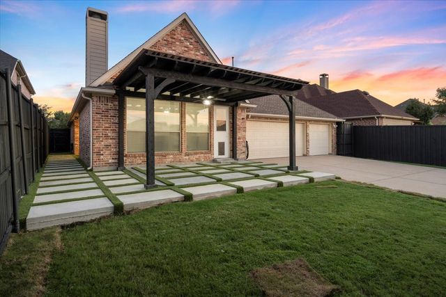 2517 Windsor Castle Way, Lewisville, TX 75056