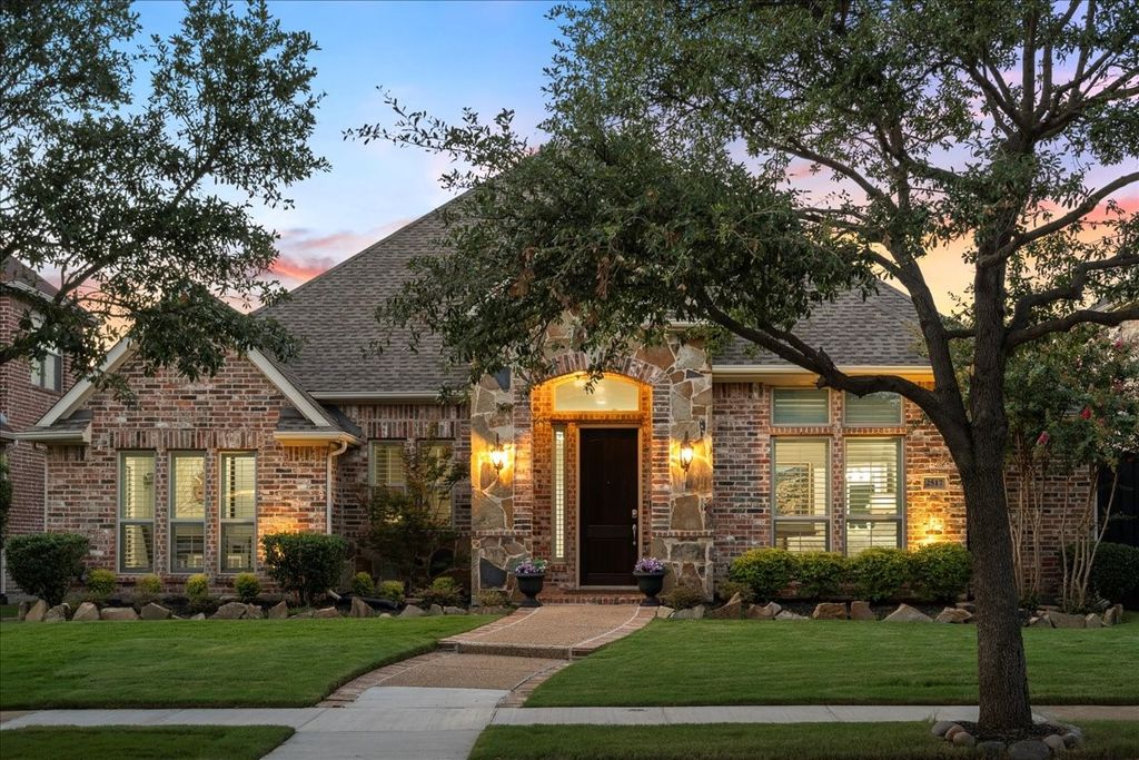 2517 Windsor Castle Way, Lewisville, TX 75056