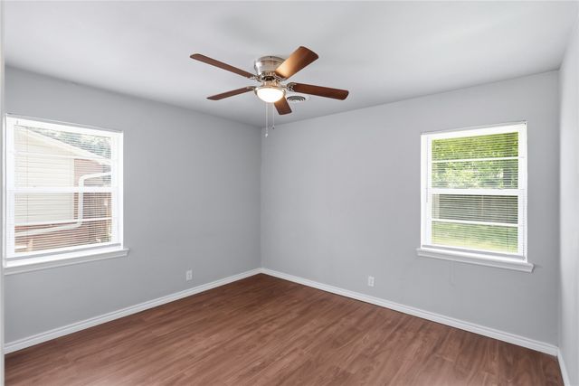 2114 Brookshire Street, Arlington, TX 76010