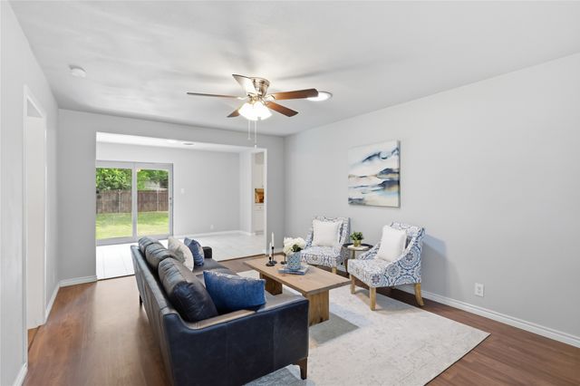 2114 Brookshire Street, Arlington, TX 76010