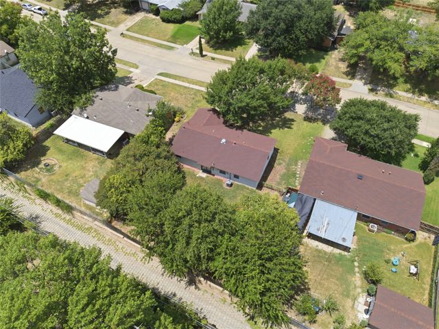 2114 Brookshire Street, Arlington, TX 76010