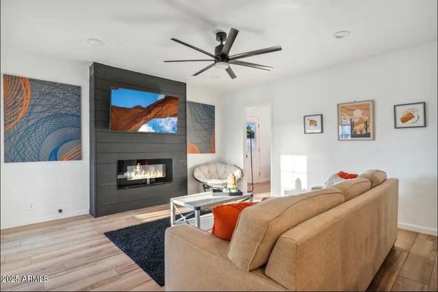 8302 E Windsor Avenue, Scottsdale, AZ 85257