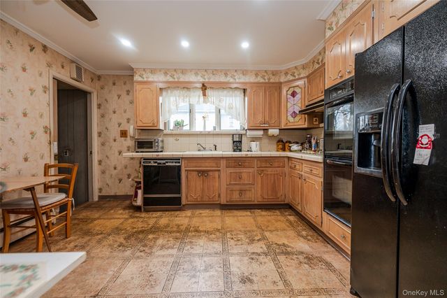 251 Smith Street, Freeport, NY 11520