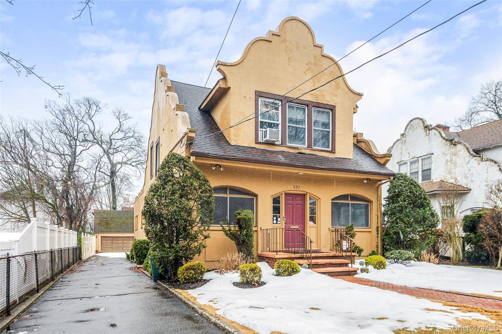 251 Smith Street, Freeport, NY 11520