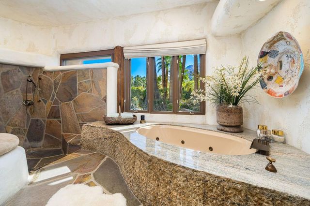 475 S Via Las Palmas, Palm Springs, CA 92262