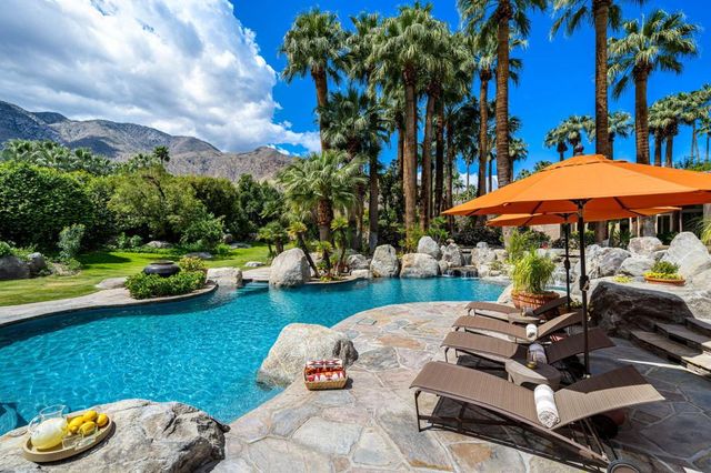 475 S Via Las Palmas, Palm Springs, CA 92262