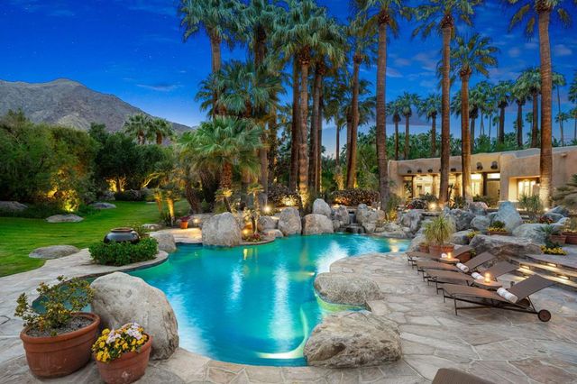 475 S Via Las Palmas, Palm Springs, CA 92262