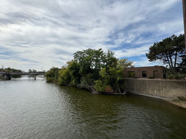 34 N ISLAND Avenue G, Batavia, IL 60510