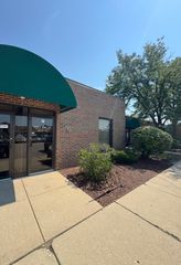 34 N ISLAND Avenue G, Batavia, IL 60510