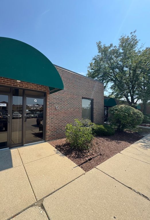 34 N ISLAND Avenue G, Batavia, IL 60510