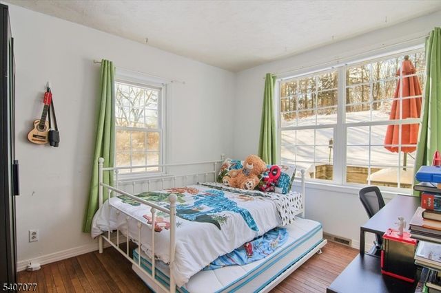 16 High St, Blairstown Twp., NJ 07825