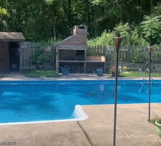 16 High St, Blairstown Twp., NJ 07825