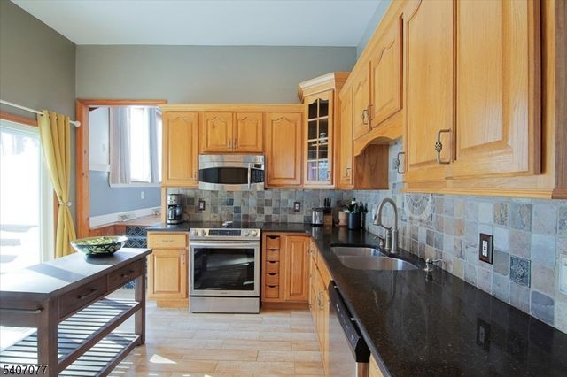 16 High St, Blairstown Twp., NJ 07825