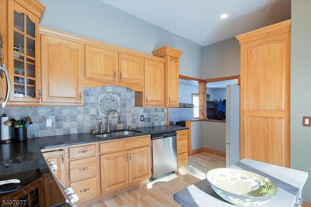 16 High St, Blairstown Twp., NJ 07825