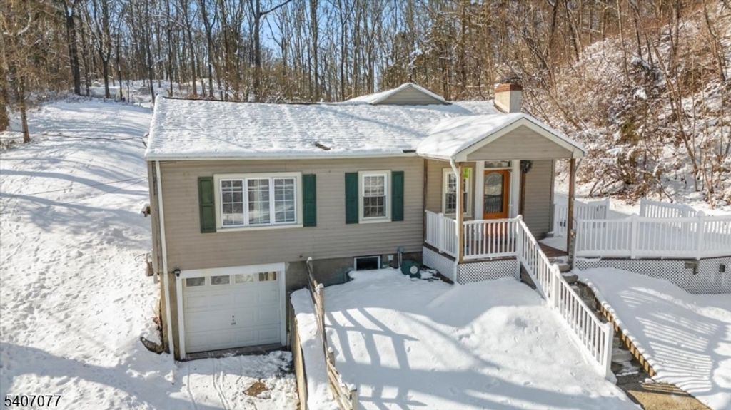 16 High St, Blairstown Twp., NJ 07825