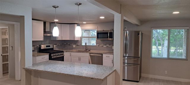 2200 Downing LN, Leander, TX 78641